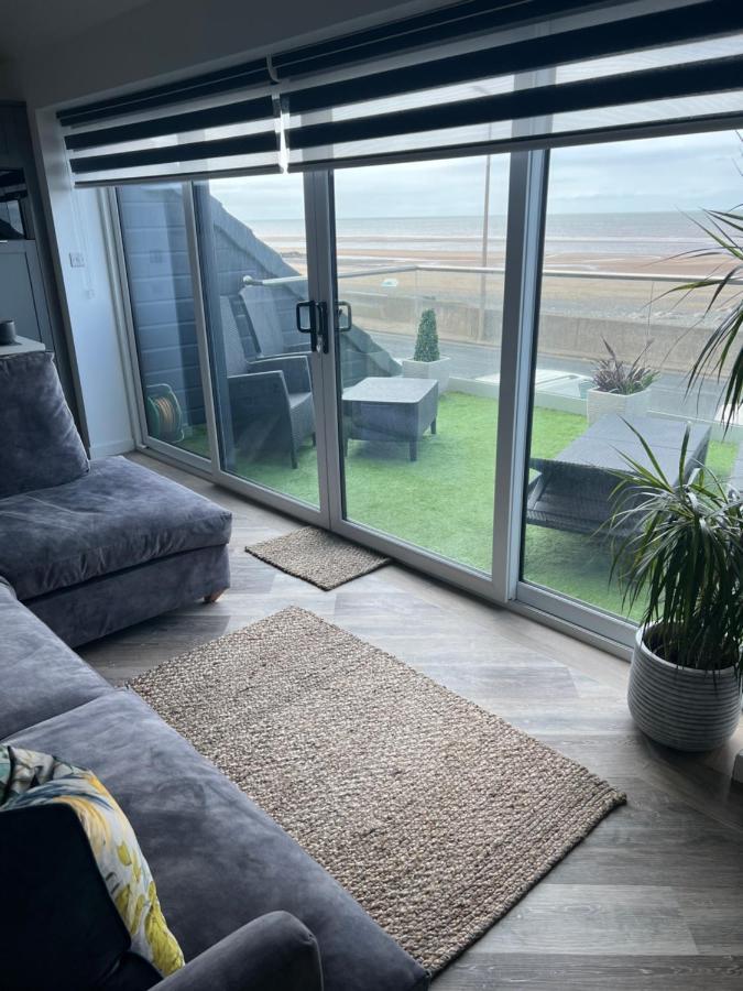 Beach View Apartment With Balcony And Sea View - Pet Friendly Cleveleys Exterior foto